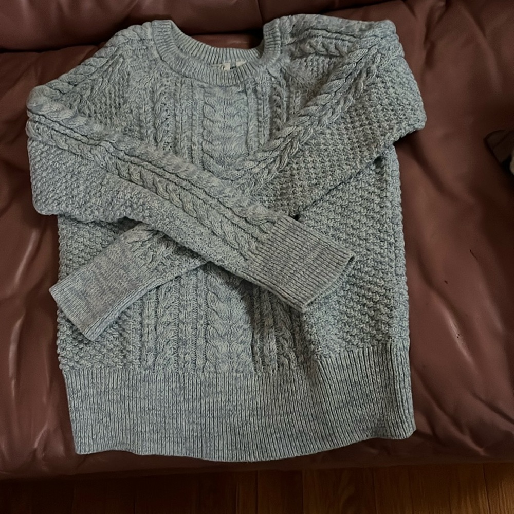 Versatile light blue sweater